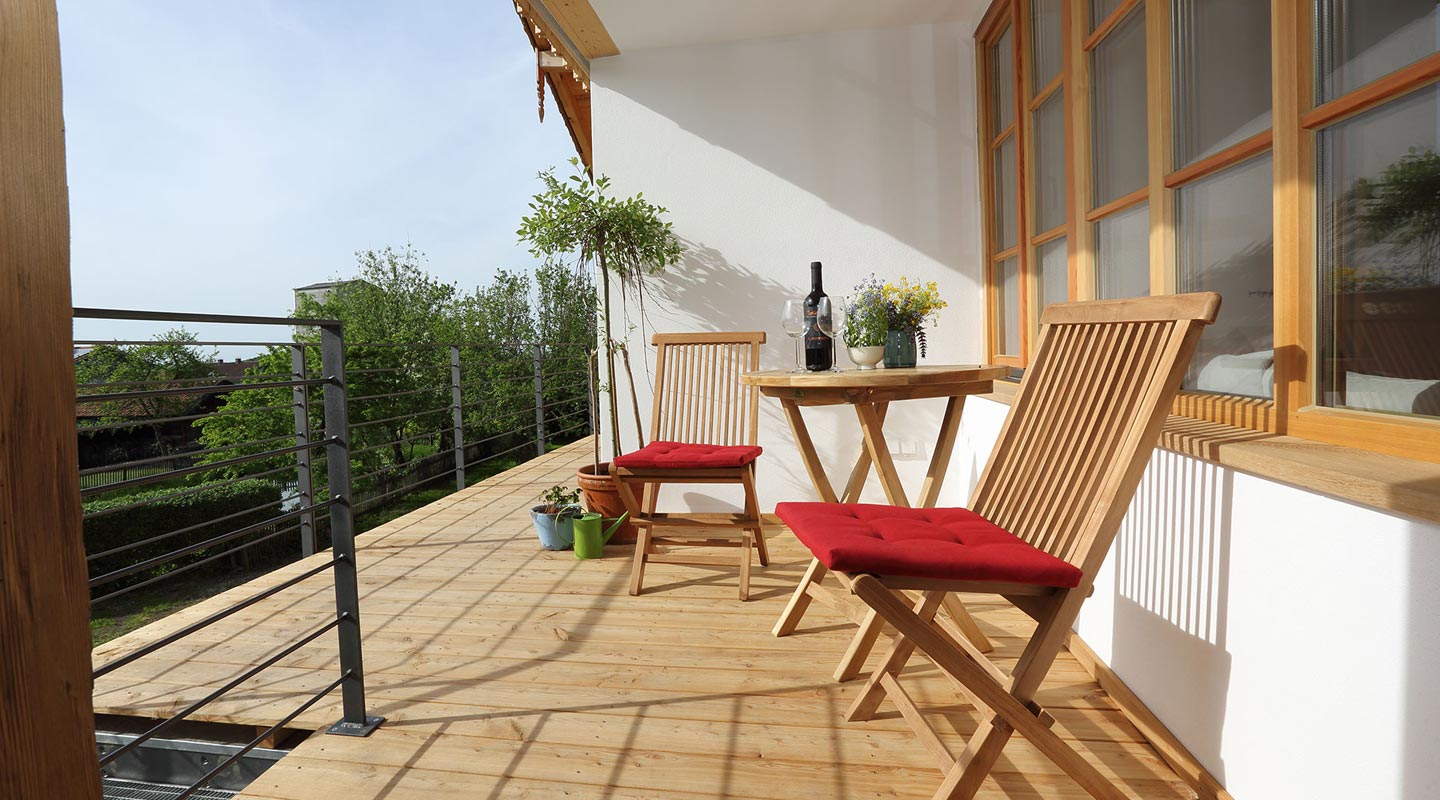 beim_schmied_traunreut_hassmoning_apartment_am_backhaeusl_terrasse